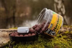 Solar Hardened Hookbaits Red Herring 20mm + Amino Liquid Booster (30ml)